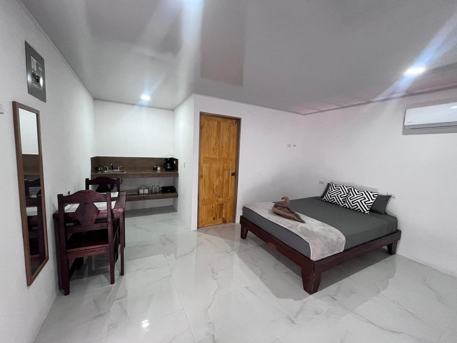 Tortuguero Villas Exterior photo